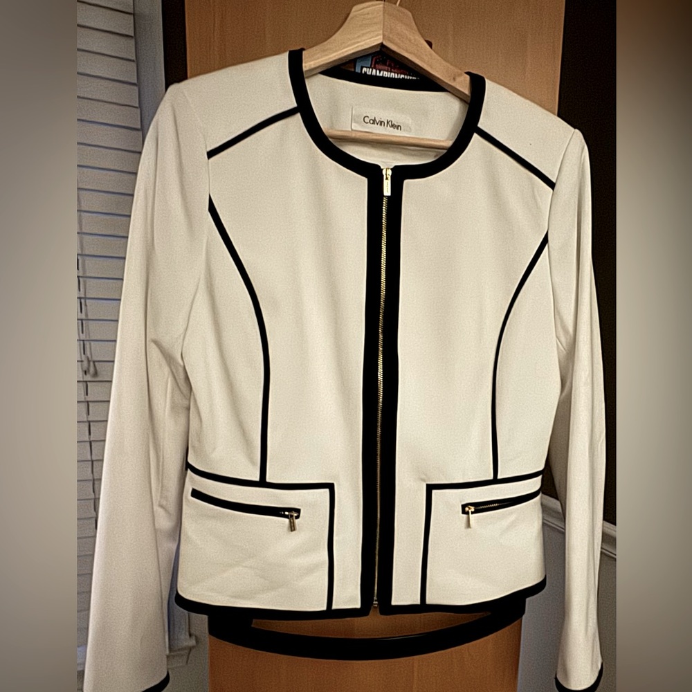 Calvin Klein, white summer blazer w/black piping detail & gold hardware